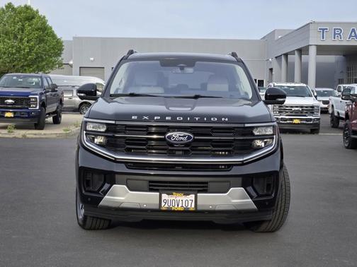 AGATE BLACK METALLIC 2025 Ford Expedition PLATINUM
