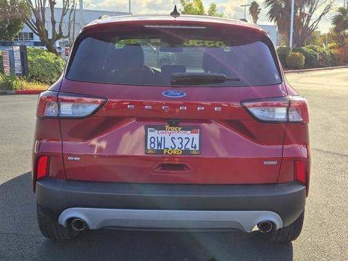 2020 Ford Escape SE SPORT