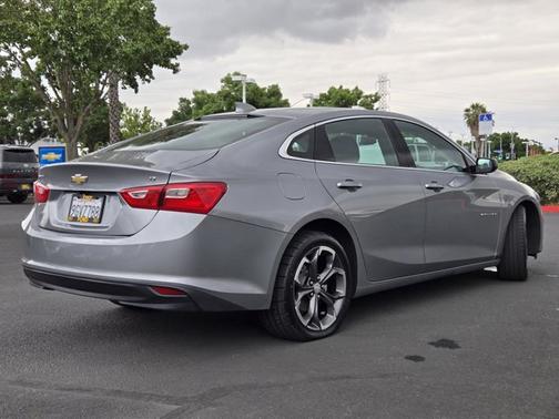 Sterling Gray Metallic 2023 Chevrolet Malibu LT W/1LT