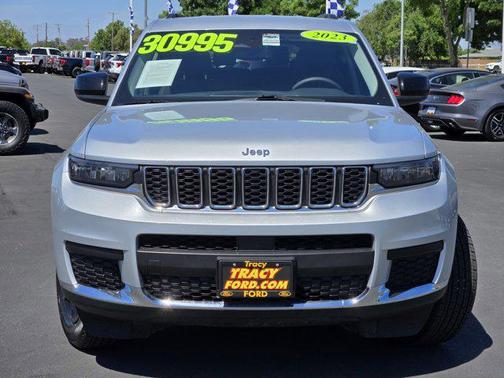 2023 Jeep Grand Cherokee LAREDO