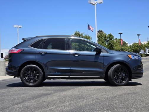 STONE BLUE METALLIC 2024 Ford Edge SE