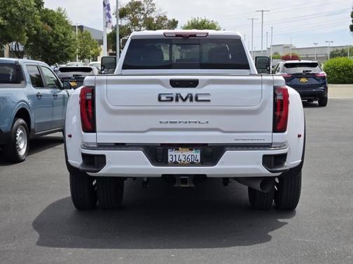 White Frost Tri-Coat 2025 GMC Sierra 1500 DENALI ULTIMATE