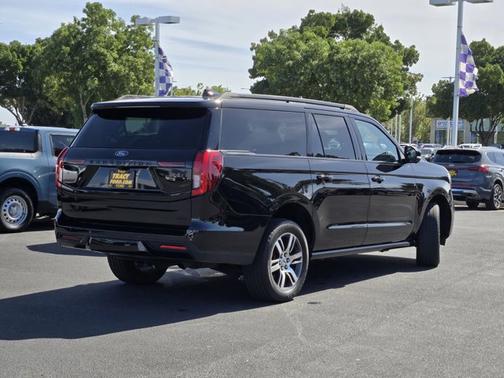 AGATE BLACK METALLIC 2025 Ford Expedition PLATINUM