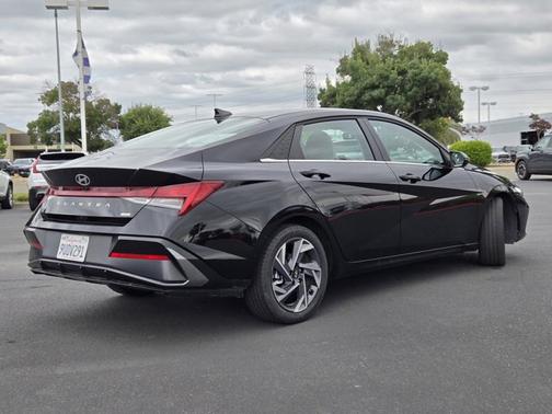 Black 2025 Hyundai ELANTRA LIMITED