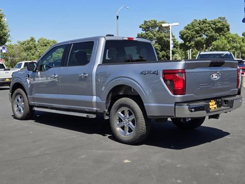 ICONIC SILVER METALLIC 2025 Ford F-150 XLT