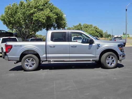 ICONIC SILVER METALLIC 2025 Ford F-150 XLT