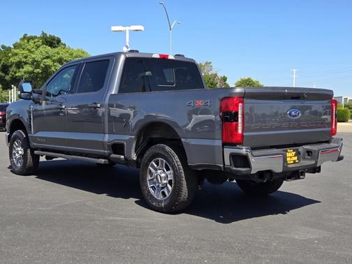 CARBONIZED GRAY 2024 Ford F-250 SUPER DUTY