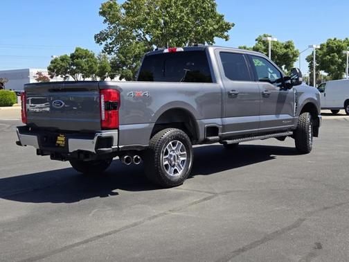 CARBONIZED GRAY 2024 Ford F-250 SUPER DUTY