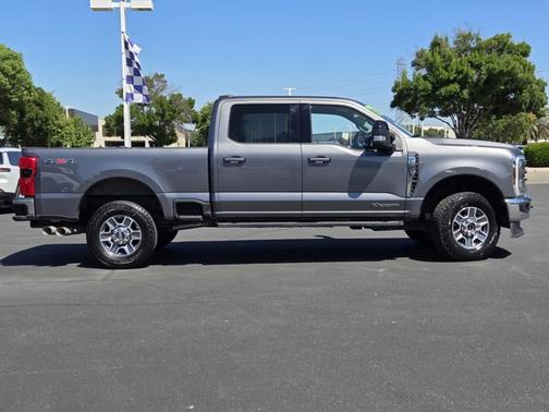 CARBONIZED GRAY 2024 Ford F-250 SUPER DUTY