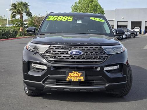 AGATE BLACK METALLIC 2024 Ford Explorer XLT