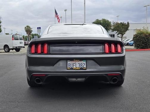 MAGNETIC METALLIC 2017 Ford Mustang V6