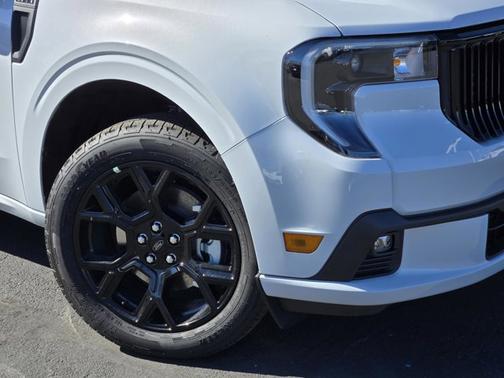 SPACE WHITE METALLIC 2026 Ford Maverick LOBO STANDARD