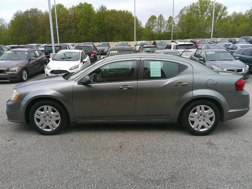 2013 Dodge Avenger SE