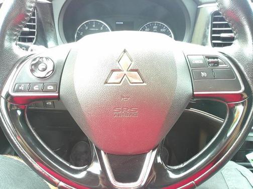 2019 Mitsubishi Outlander SE
