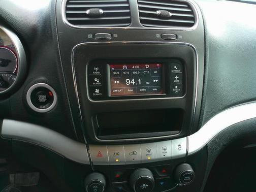 Granite Pearlcoat 2017 Dodge Journey SXT