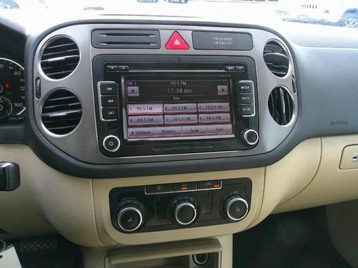2011 Volkswagen Tiguan 