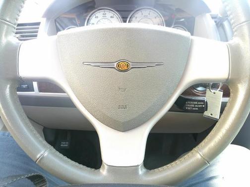 2010 Chrysler Town & Country Touring