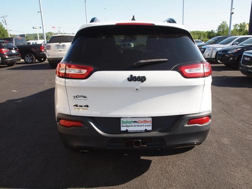 Bright White Clearcoat 2016 Jeep Cherokee Altitude