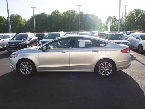 Ingot Silver 2017 Ford Fusion SE