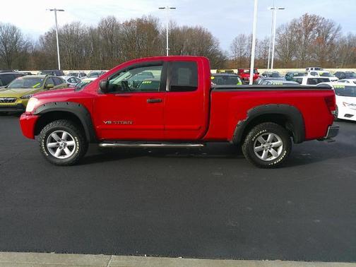 2012 Nissan Titan SV