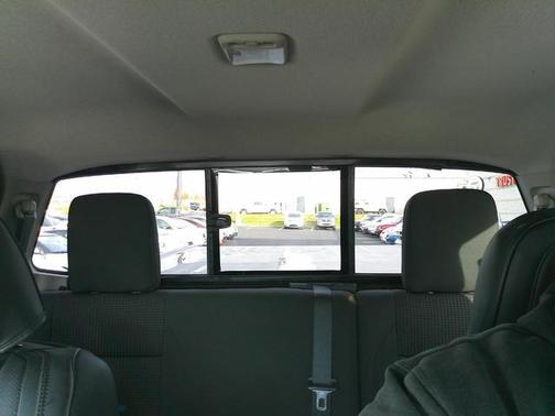 2012 Nissan Titan SV