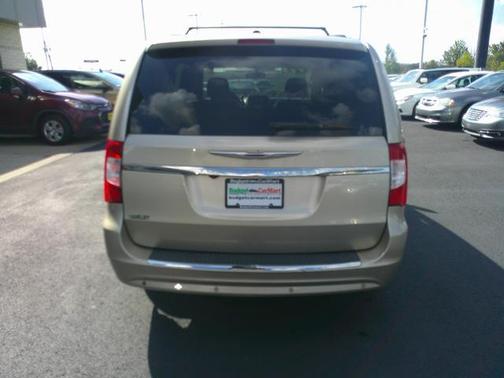 2012 Chrysler Town & Country Touring-L