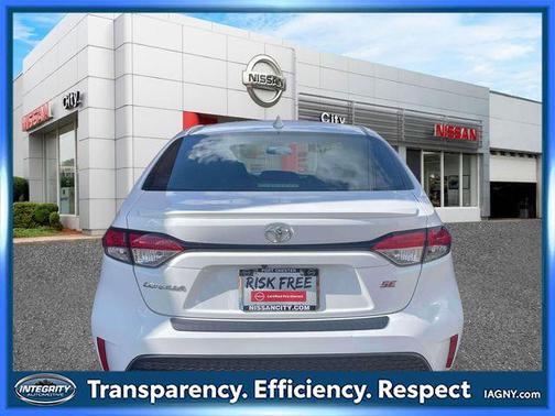 Super White 2020 Toyota Corolla SE