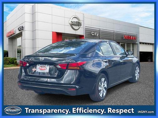 Super Black Clearcoat 2025 Nissan Altima S FWD