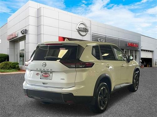 2025 Nissan Rogue SL