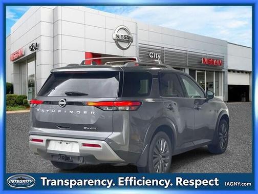 2024 Nissan Pathfinder SL 4WD