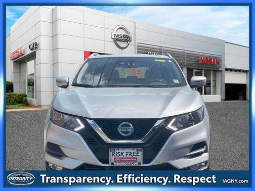 Brilliant Silver Metallic 2020 Nissan Rogue Sport SV
