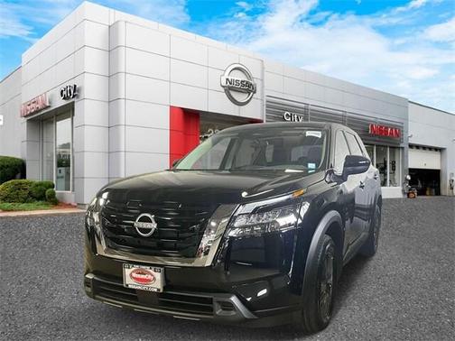 2025 Nissan Pathfinder S