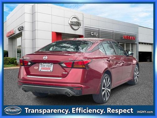 2022 Nissan Altima SR Intelligent AWD