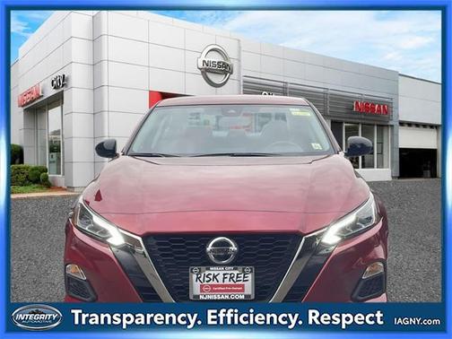 2022 Nissan Altima SR Intelligent AWD