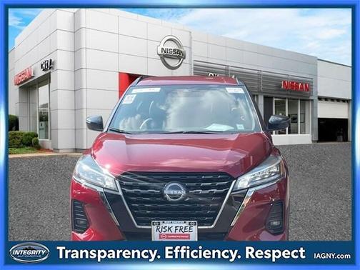 2024 Nissan Kicks SR