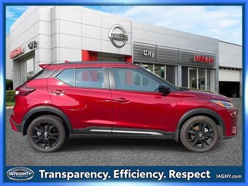 2024 Nissan Kicks SR