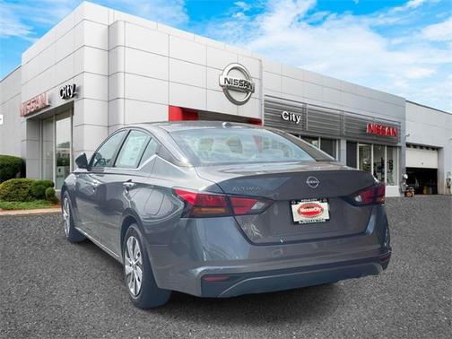 2025 Nissan Altima S FWD