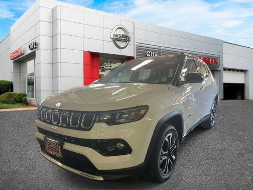 Bright White Clearcoat 2022 Jeep Compass Limited