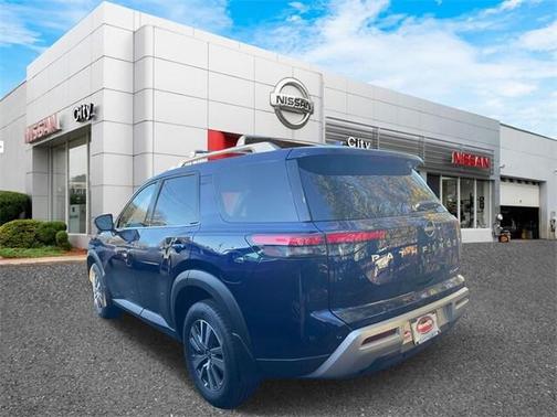 2025 Nissan Pathfinder SV 4WD