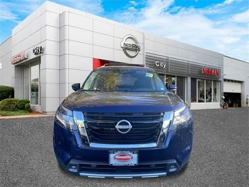 2025 Nissan Pathfinder SV 4WD