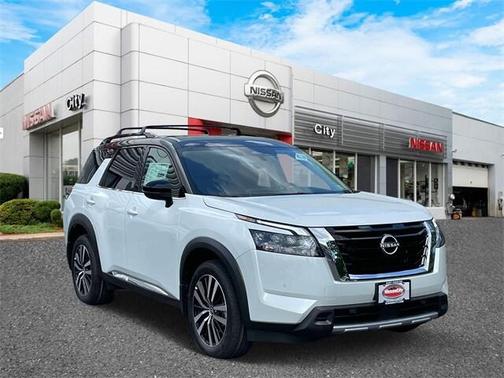 2025 Nissan Pathfinder Platinum 4WD