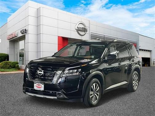 2025 Nissan Pathfinder SL 4WD