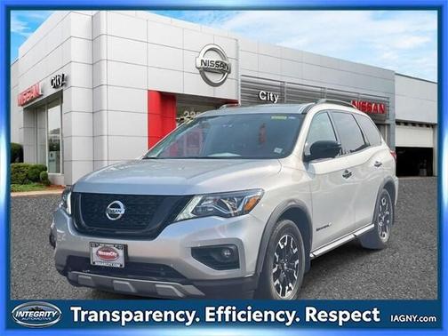 2020 Nissan Pathfinder SL 4WD