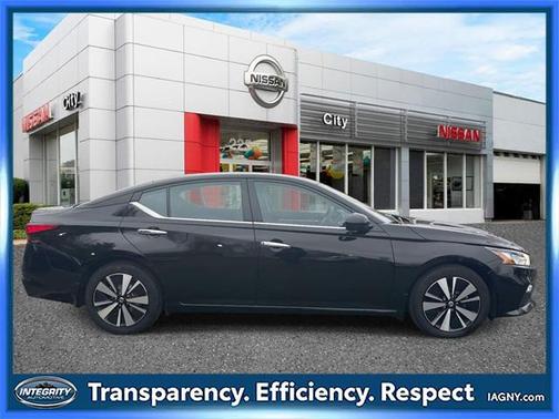 2022 Nissan Altima 2.5 SV