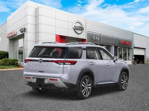 2025 Nissan Pathfinder Platinum 4WD