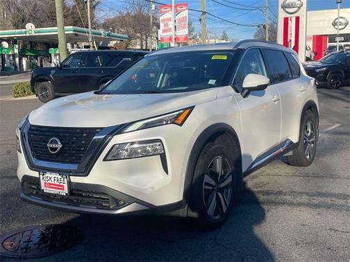 2022 Nissan Rogue SL