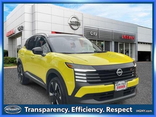 2025 Nissan Kicks SR