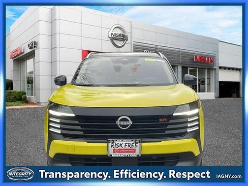 2025 Nissan Kicks SR