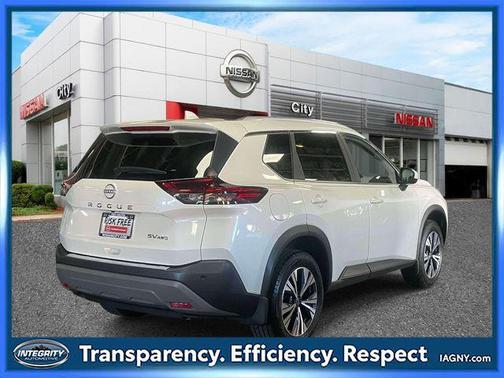 Pearl White Tricoat 2023 Nissan Rogue SV