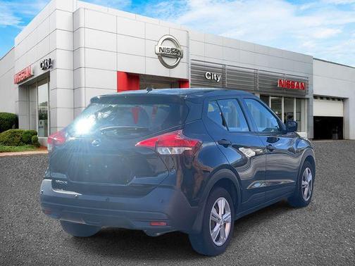 2020 Nissan Kicks S
